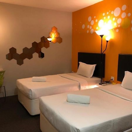 Hotel Zamburger Bliss Джохор-Бару Екстер'єр фото